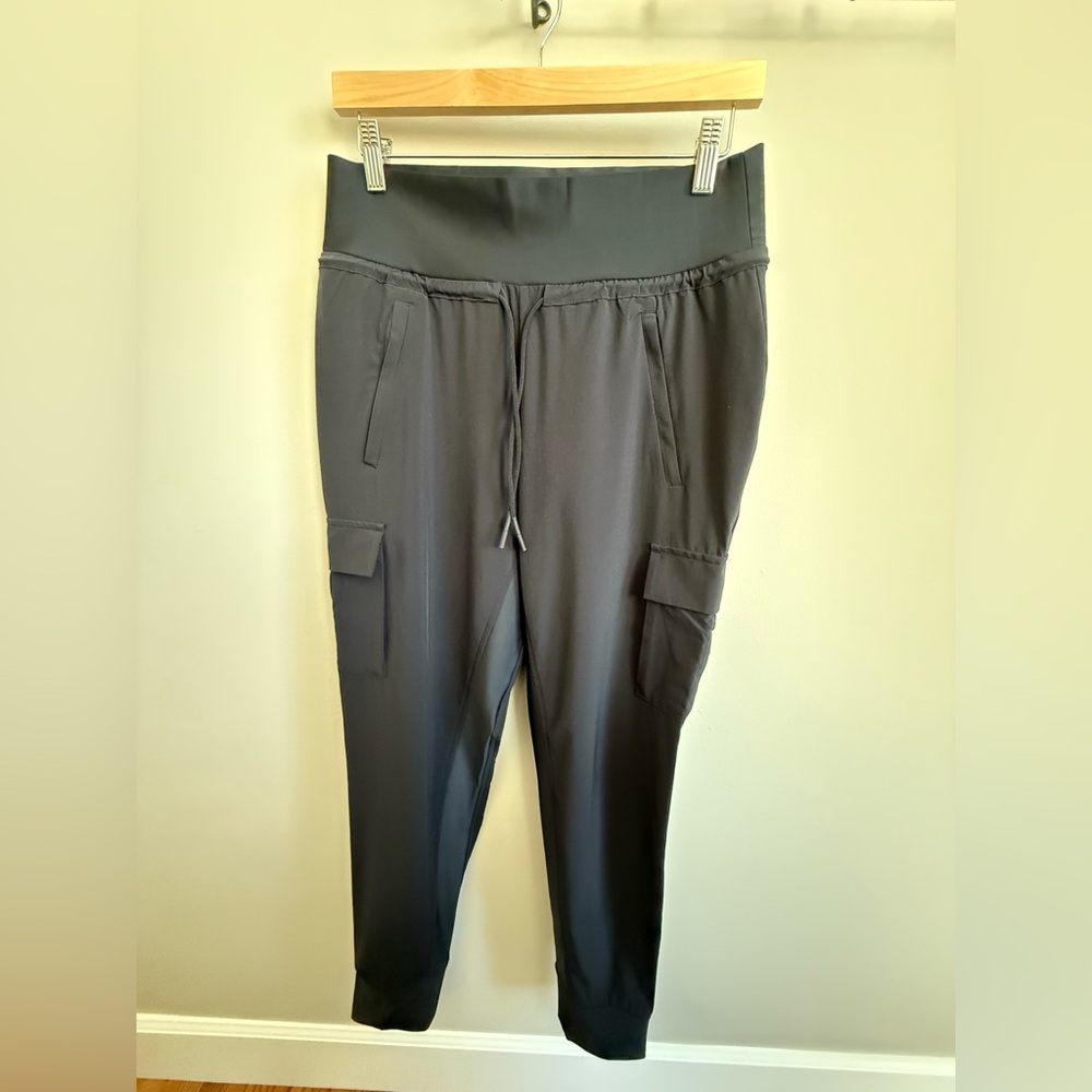 EUC Athleta cargo joggers